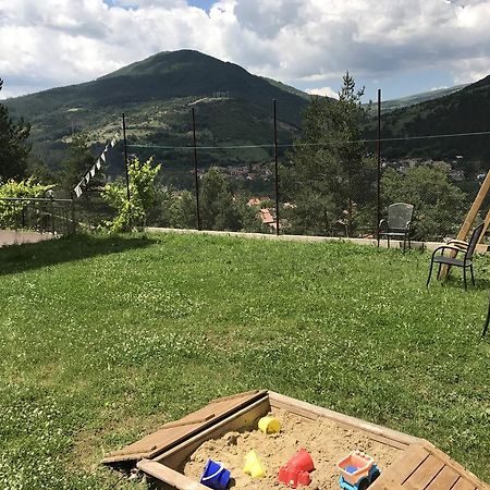 Mala Planina Guest House Iskrets Exteriér fotografie
